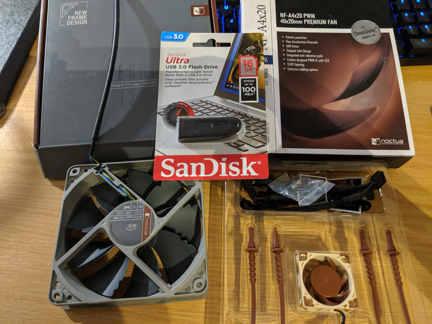 Fans and my new boot drive. Still can't get over the idea of using a USB drive as a boot disk.